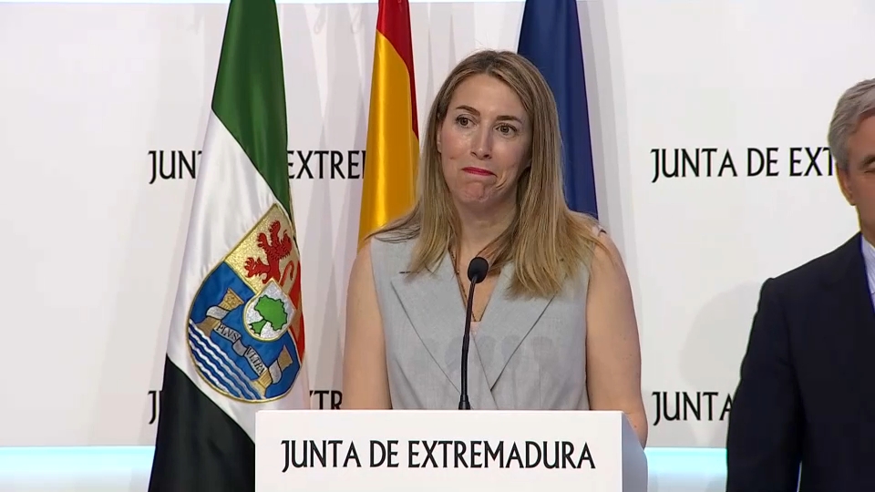 María Guardiola en solitario