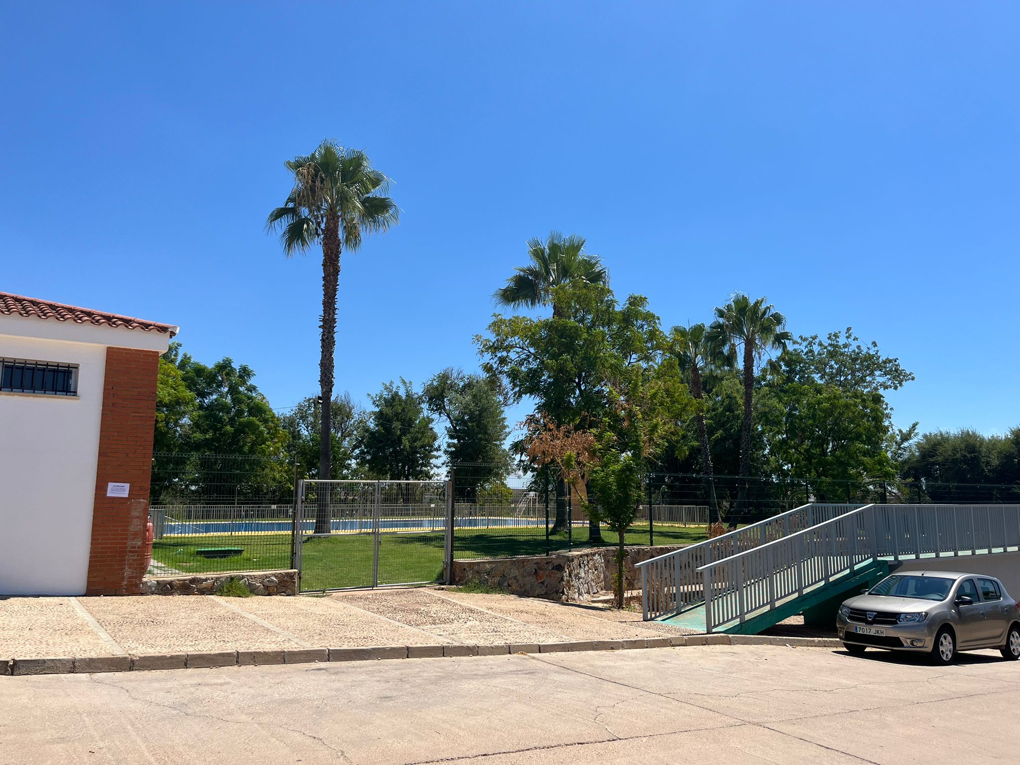Piscina de Solana de los Barros