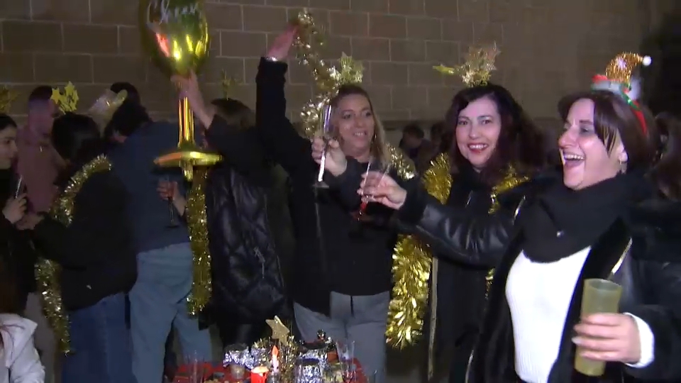 Celebración de la Nochevieja en la Plaza de España de Badajoz. 