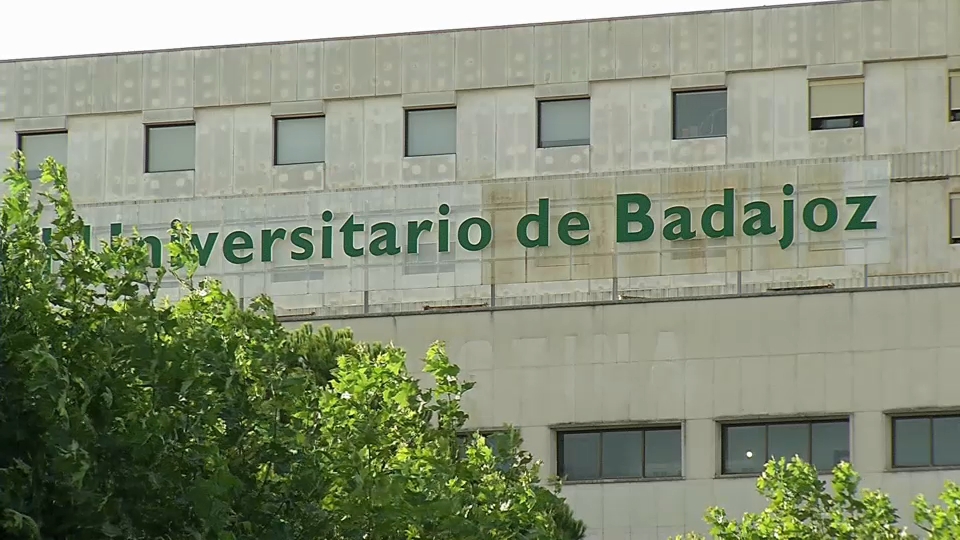 Dos hombres resultan heridos  en Badajoz al caerles encima un andamio