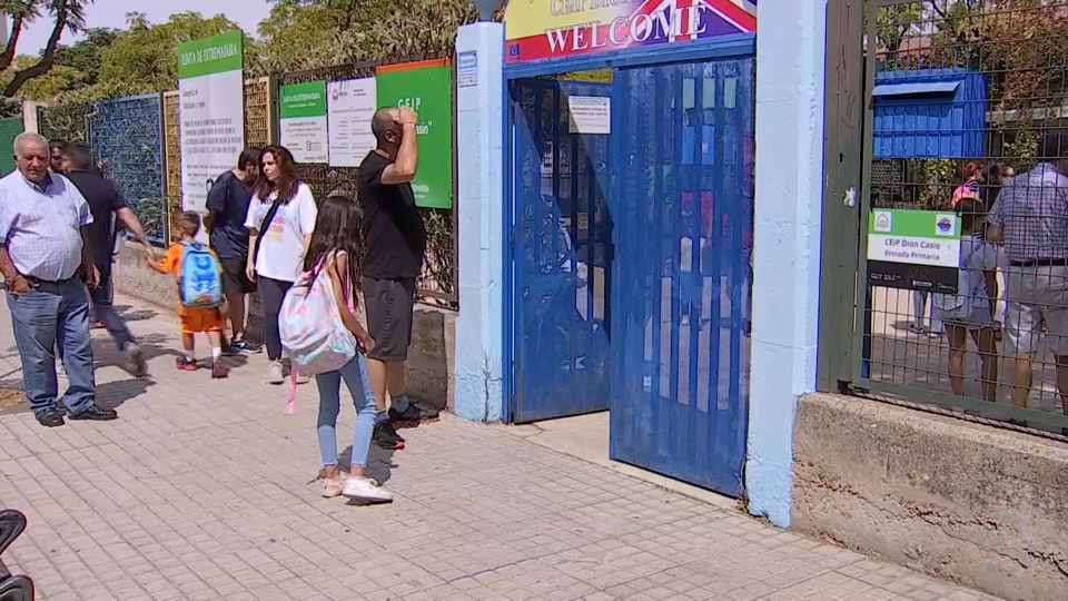 La Junta de Extremadura reanuda la actividad lectiva en los centros educativos no universitarios a partir de esta tarde