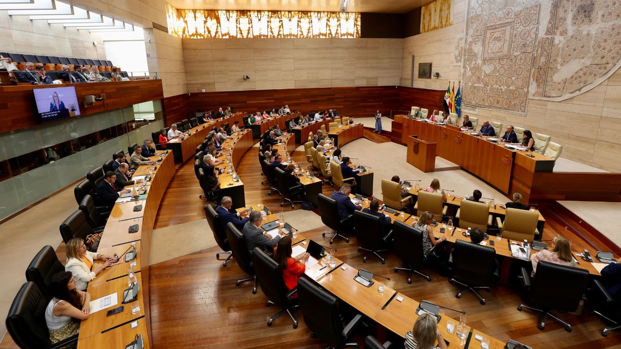 Vista general del debate sobre el Estado de la Región de Extremadura, en la Asamblea de Extremadura, a 26 de junio de 2025