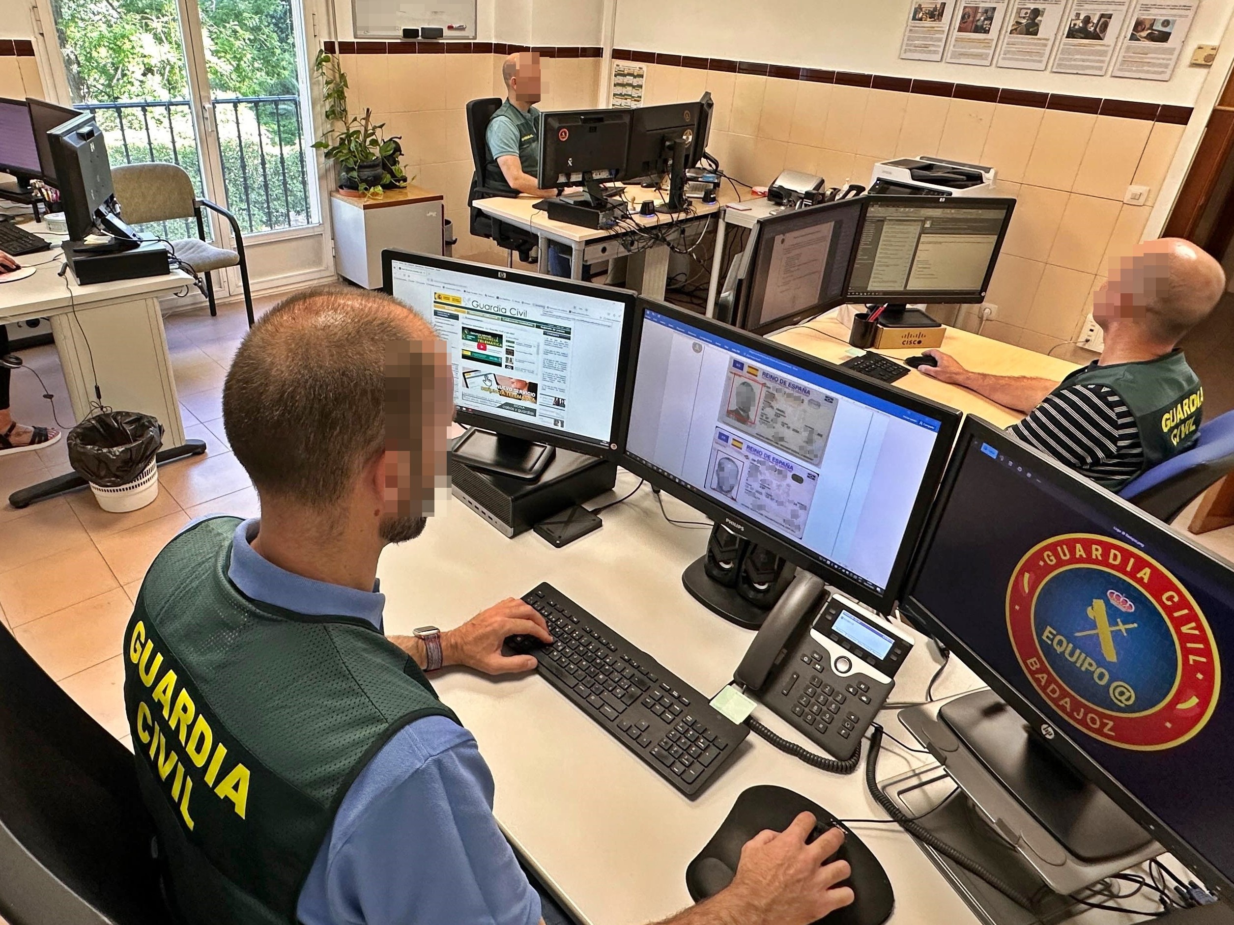 Equipo @ de la Guardia Civil
