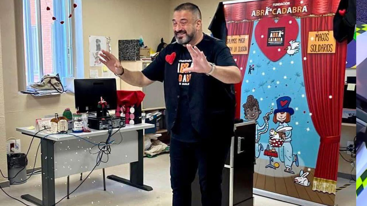 El SES y Fundación Abracadabra de Magos Solidarios acercarán la magia a hospitales y centros asistenciales extremeños