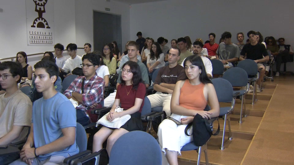 Estudiantes extranjeros durante el Welcome Day de la Universidad de Extremadura