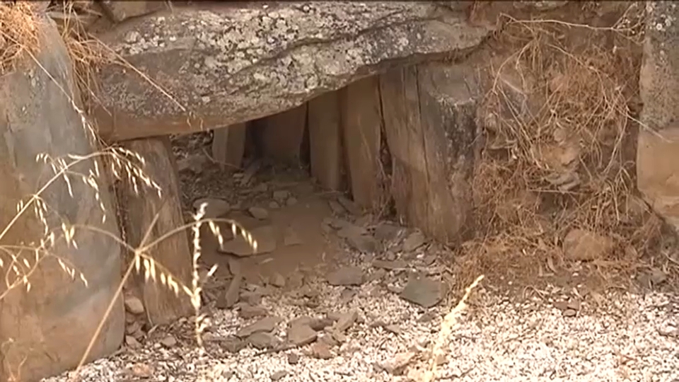 Dolmen de Valdecaballeros
