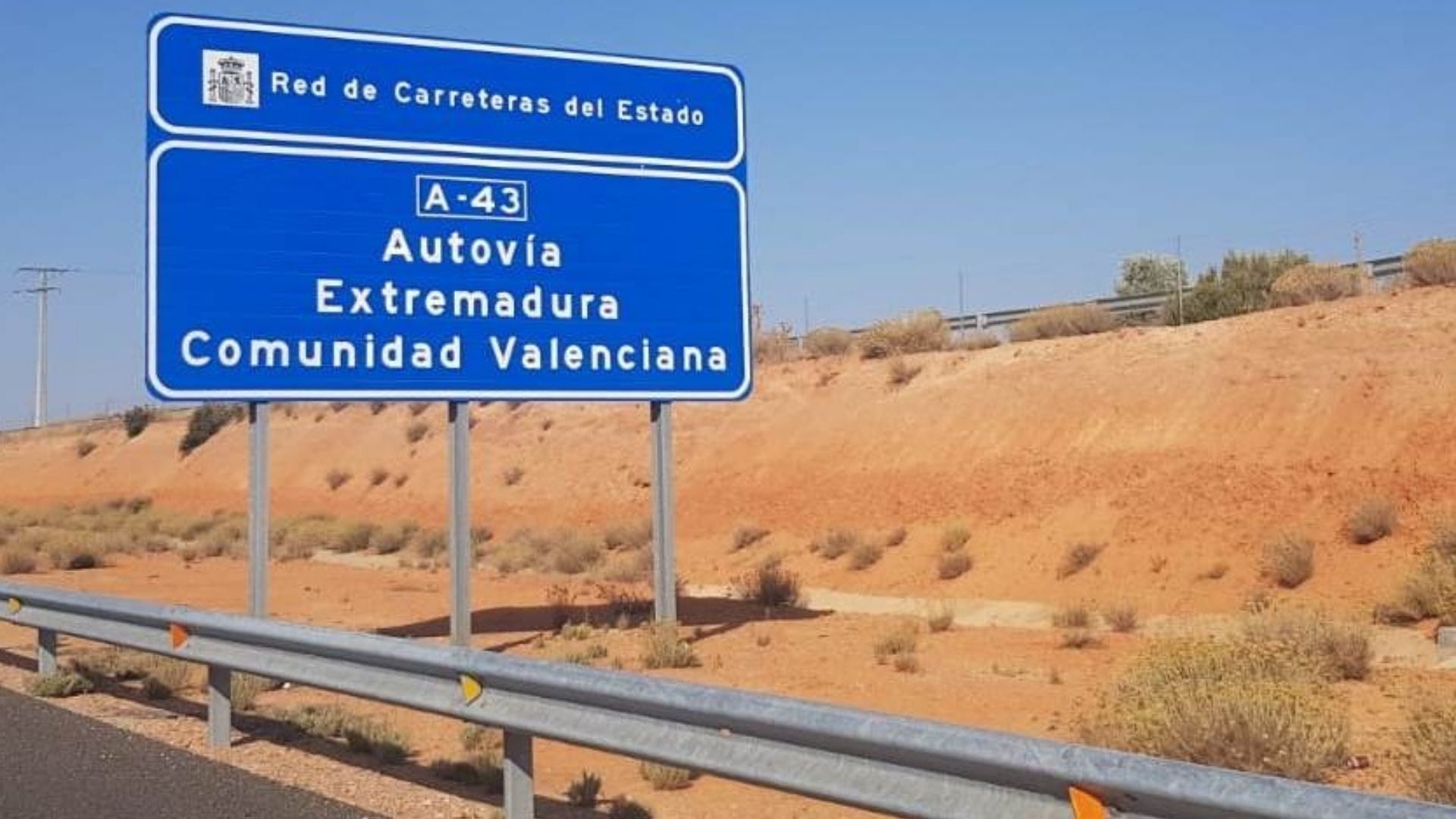 Cartel de la autovía A-43