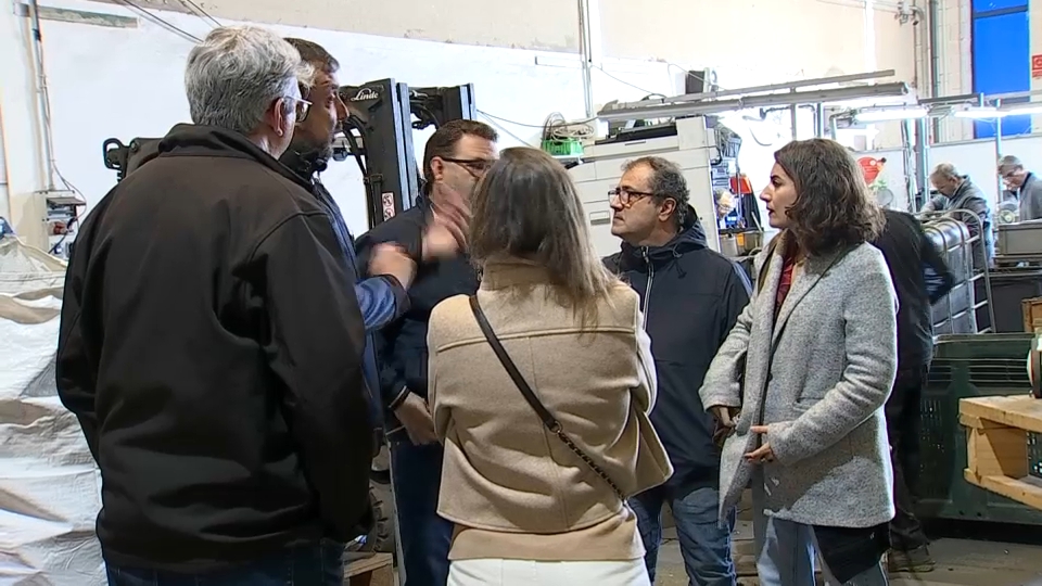 Irene de Miguel vivista las instalaciones de Minusbarros en Zafra