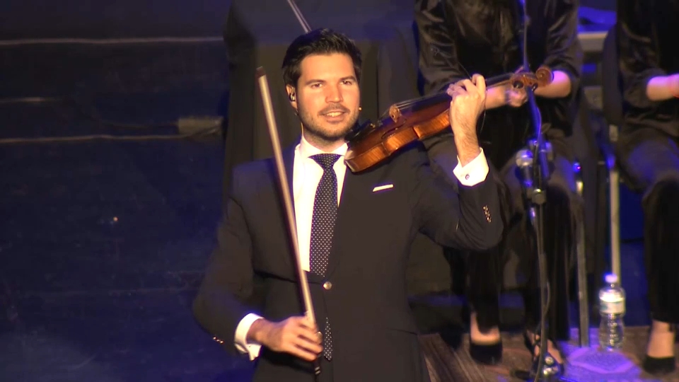 El artista cordobés Paco Montalvo durante su actuación en Badajoz el 17 de enero de 2026