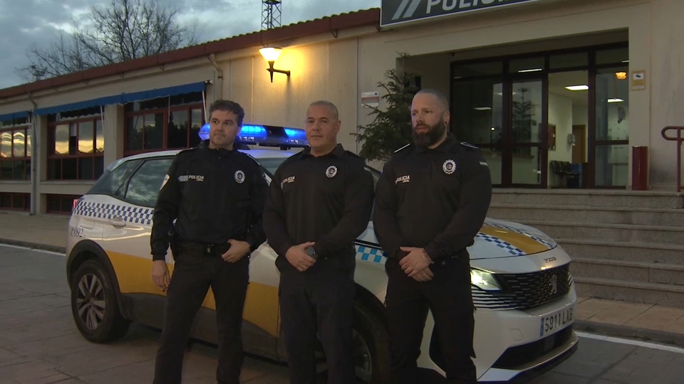 Chema, Andrés y Domingo, de la Policía Local de Cáceres