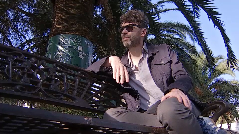 El ilustrador Fermín Solís debuta en la música en solitario como Martín Mostaza, su alter ego