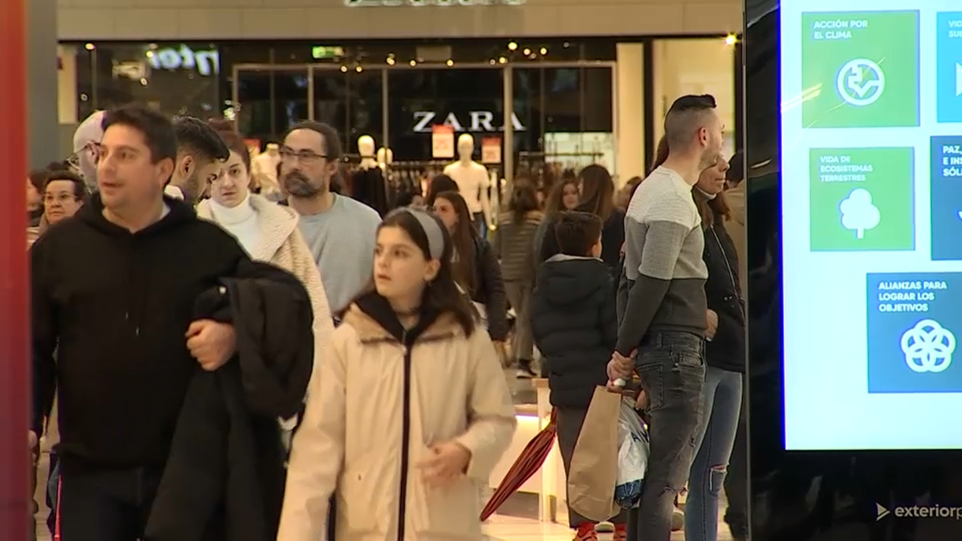 Primer domingo del año con los centros comerciales abiertos Canal