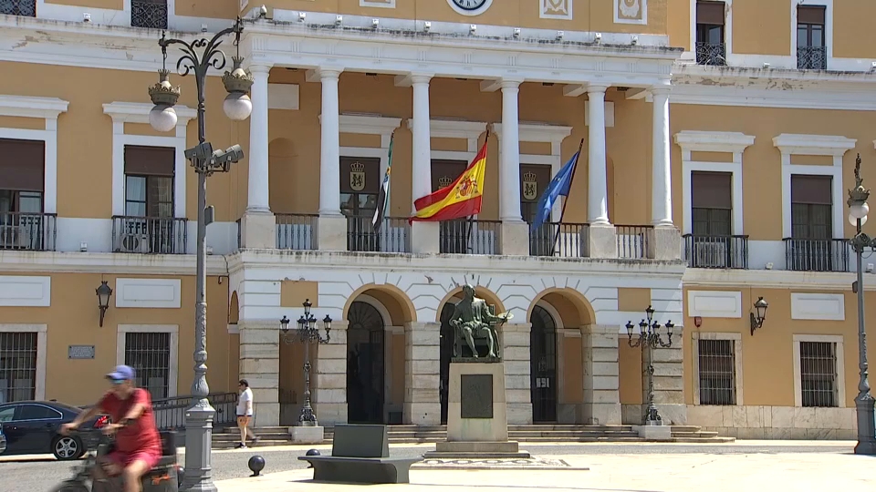 Badajoz Ya Es Municipio De Gran Poblaci N Canal Extremadura