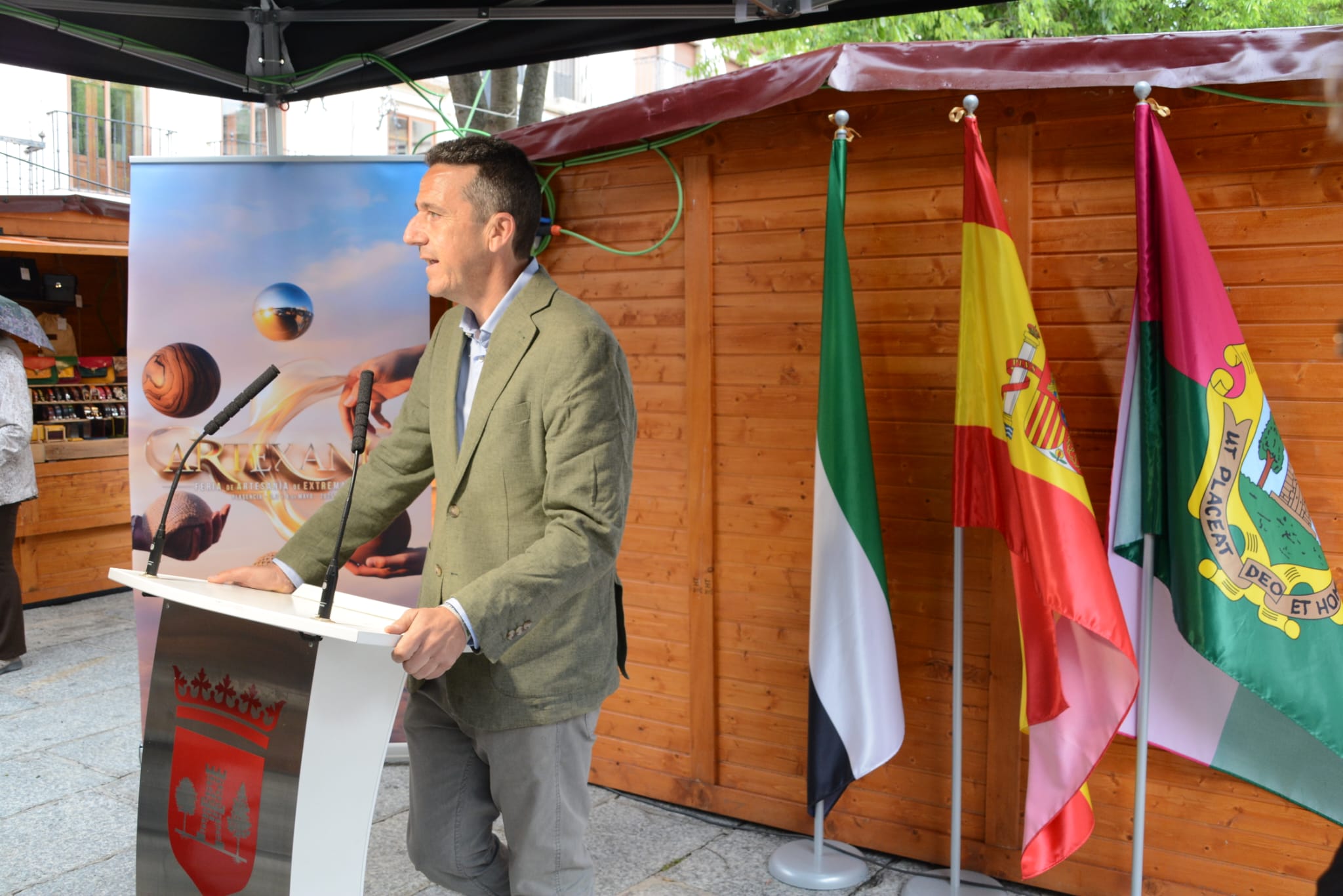 Arrancan en Plasencia tres días dedicados a la artesanía extremeña con 32 puestos, talleres y demostraciones