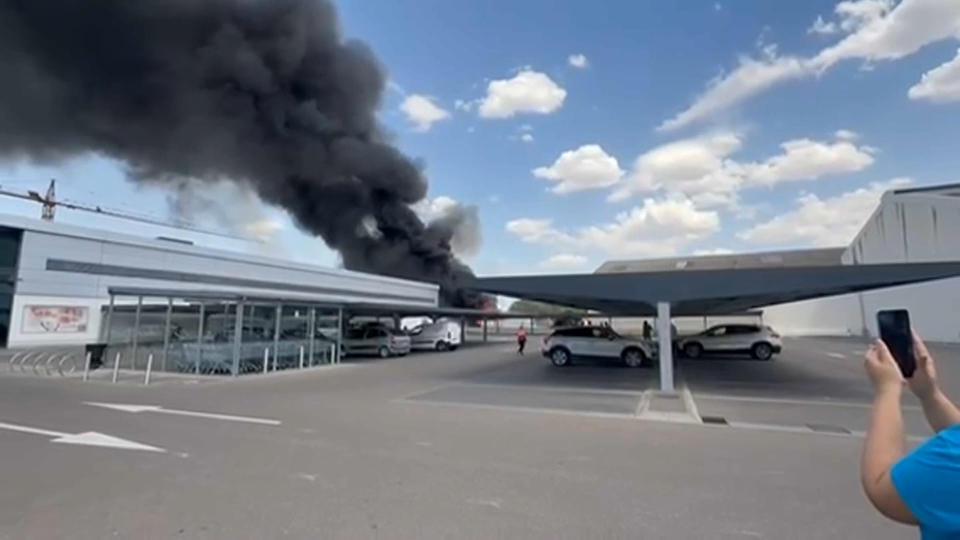 Arde un camión en Don Benito por causas que aún se desconocen 