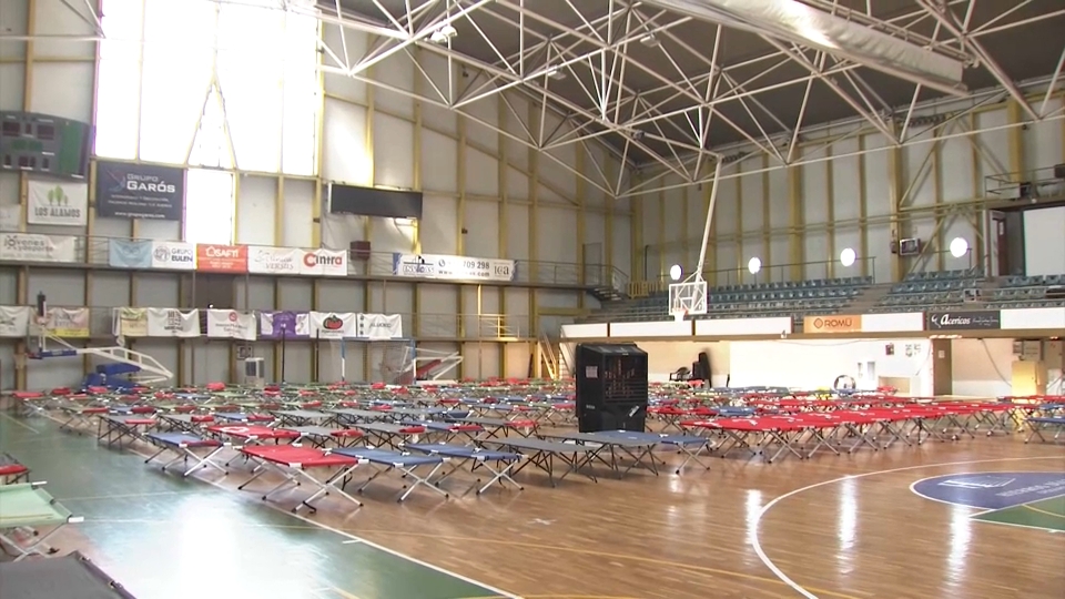 La Bombonera de Plasencia se vacía tras días de acogida a evacuados por el incendio de Jarilla