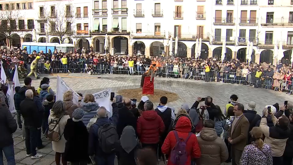 Quema del pelele en el Carnaval de Cáceres