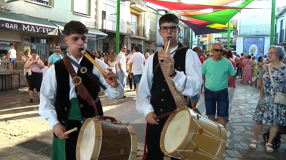 Pinofranqueado celebra La Enramá, una de las tradiciones más singulares de Extremadura