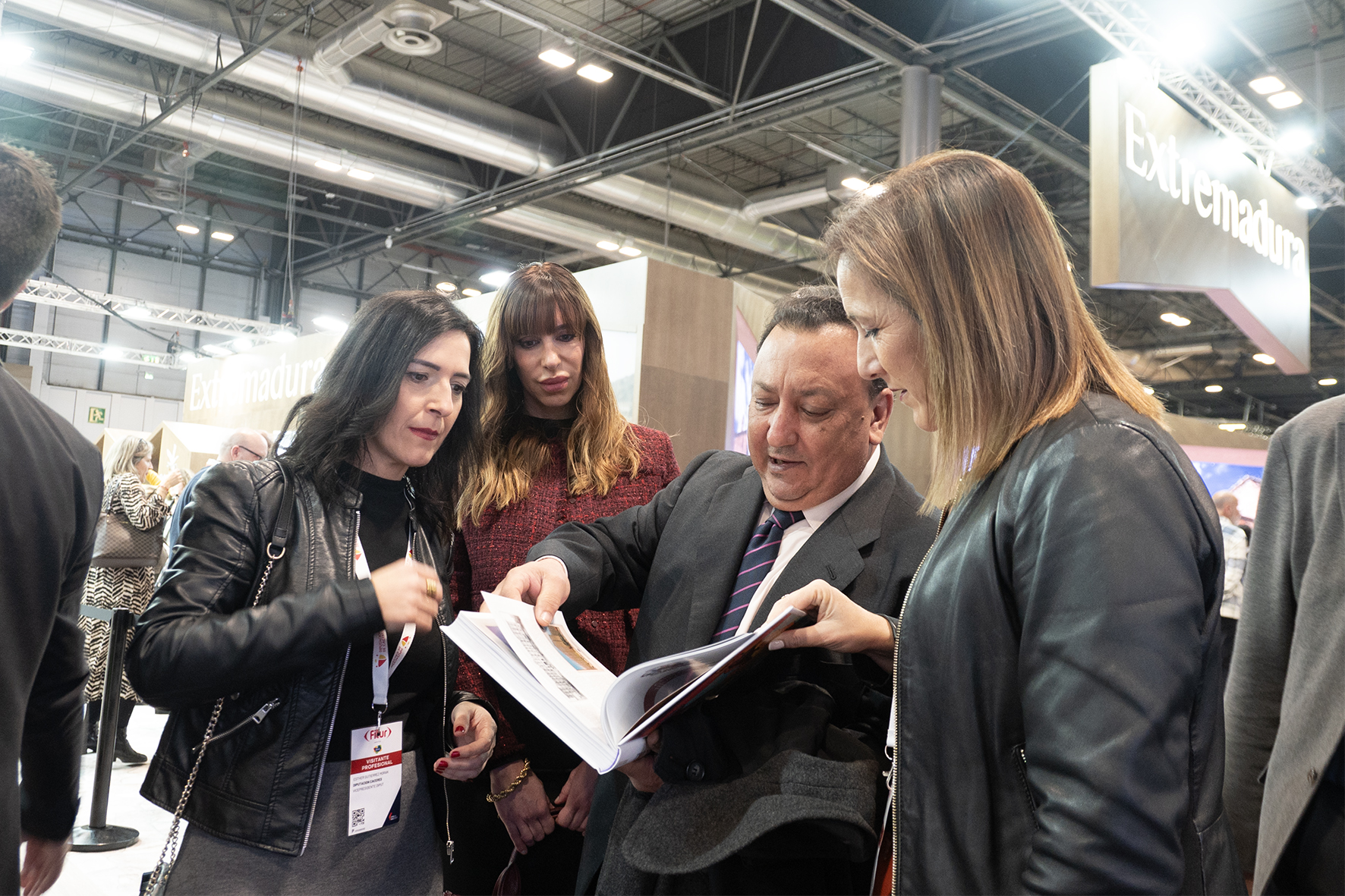 La Diputación de Cáceres promociona embalses, trenes turísticos, productos de calidad, naturaleza y patrimonio