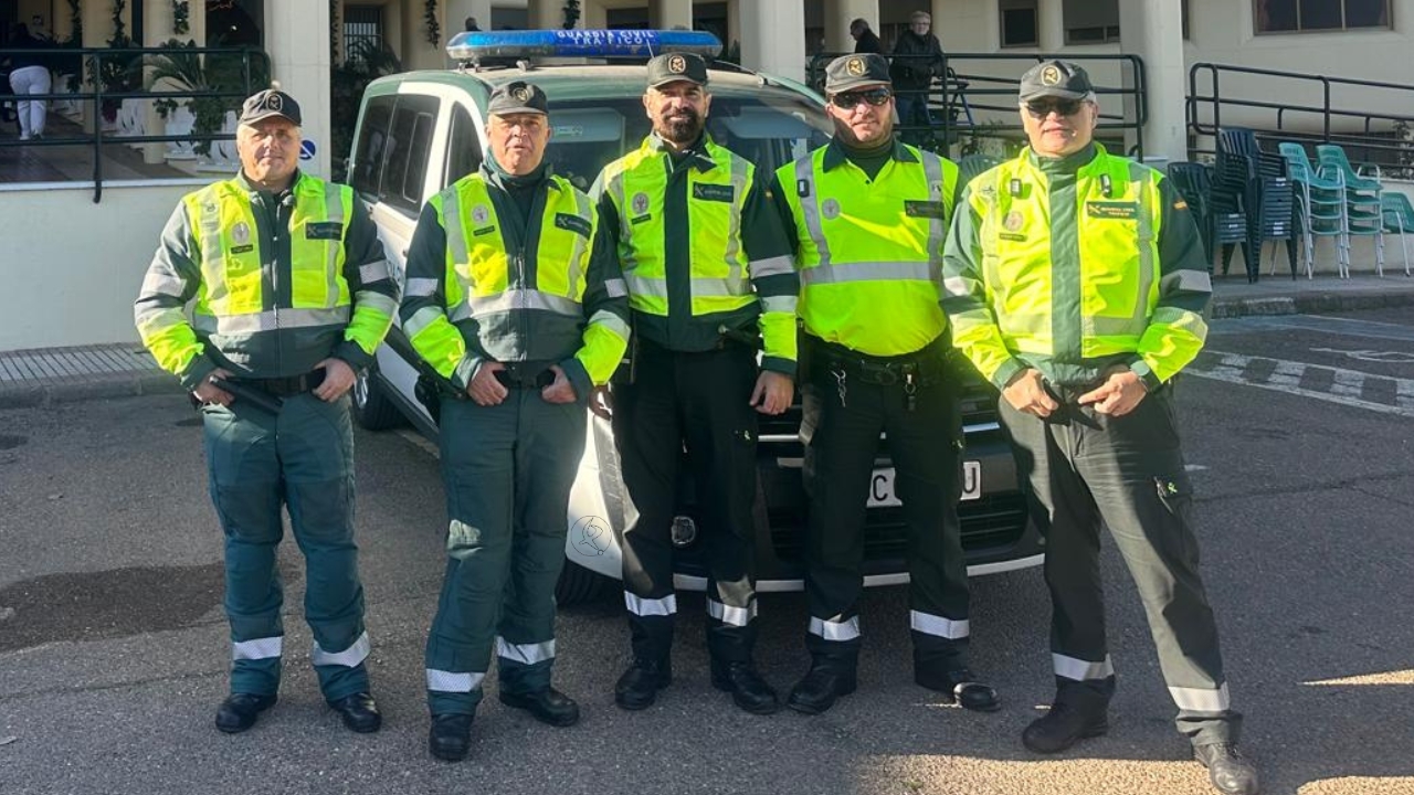 Algunos de los agentes que han participado en la visita