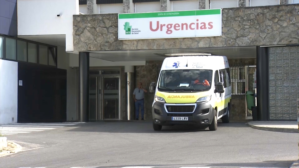 Dos heridos por una colisión frontal en Casar de Palomero