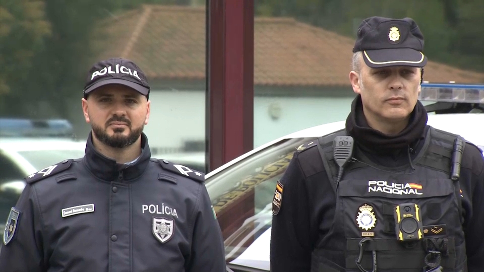 Agentes portugueses e italianos refuerzan la vigilancia policial en el Carnaval de Badajoz