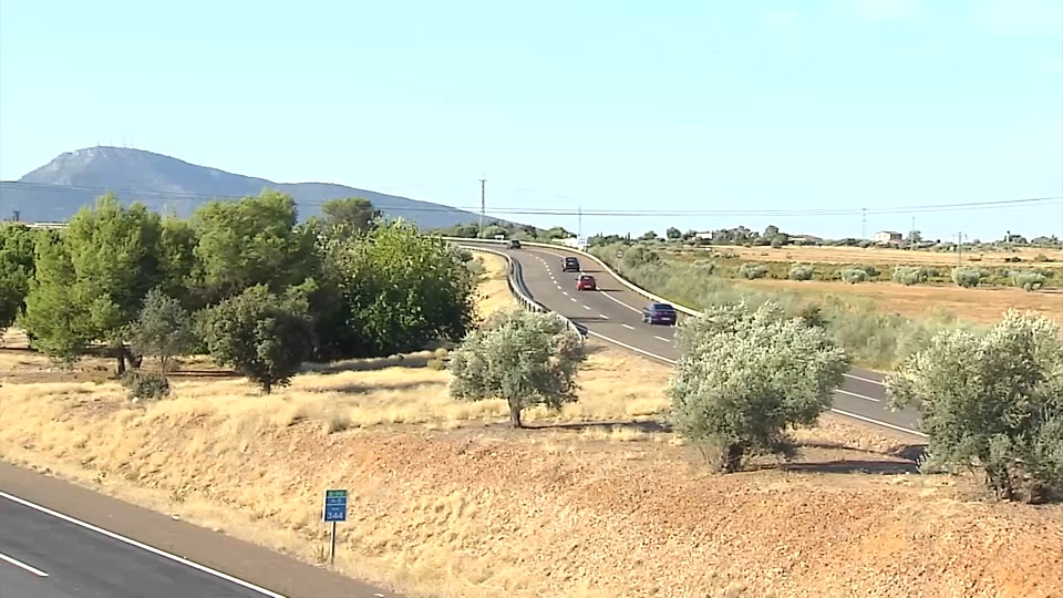 Extremadura registra tráfico fluido en el puente del Pilar, pese al aumento de desplazamientos
