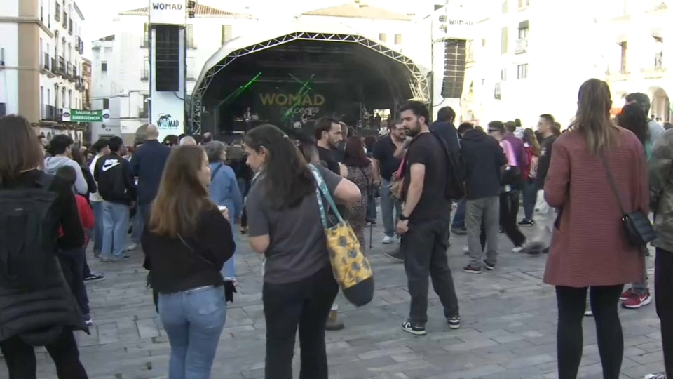 El festival Womad de Cáceres ofrece este sábado diez conciertos con grupos de Holanda, Colombia, Tanzania o Portugal