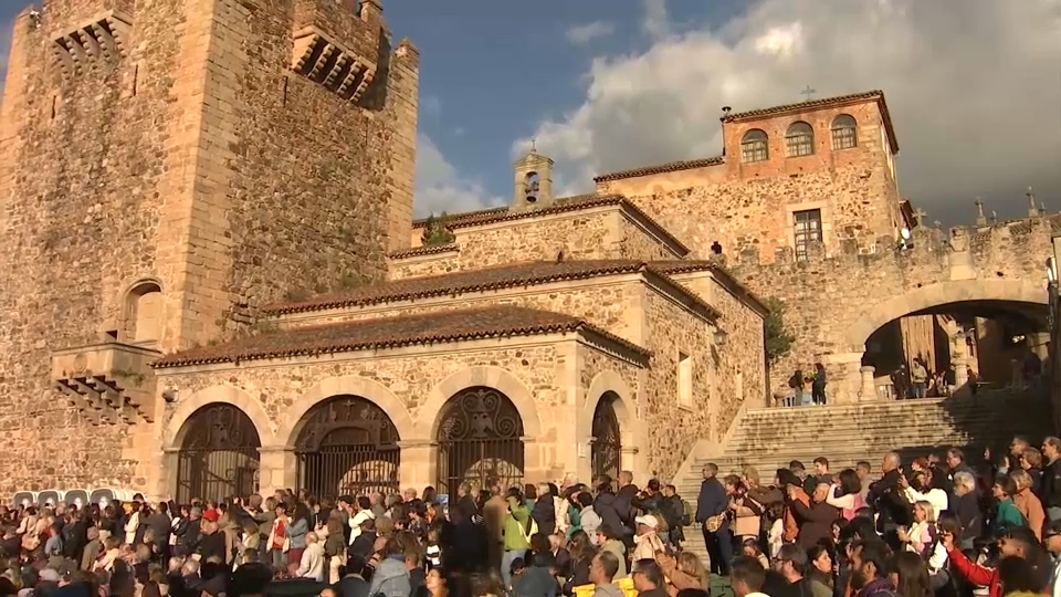 El festival Womad de Cáceres ofrece este sábado diez conciertos con grupos de Holanda, Colombia, Tanzania o Portugal