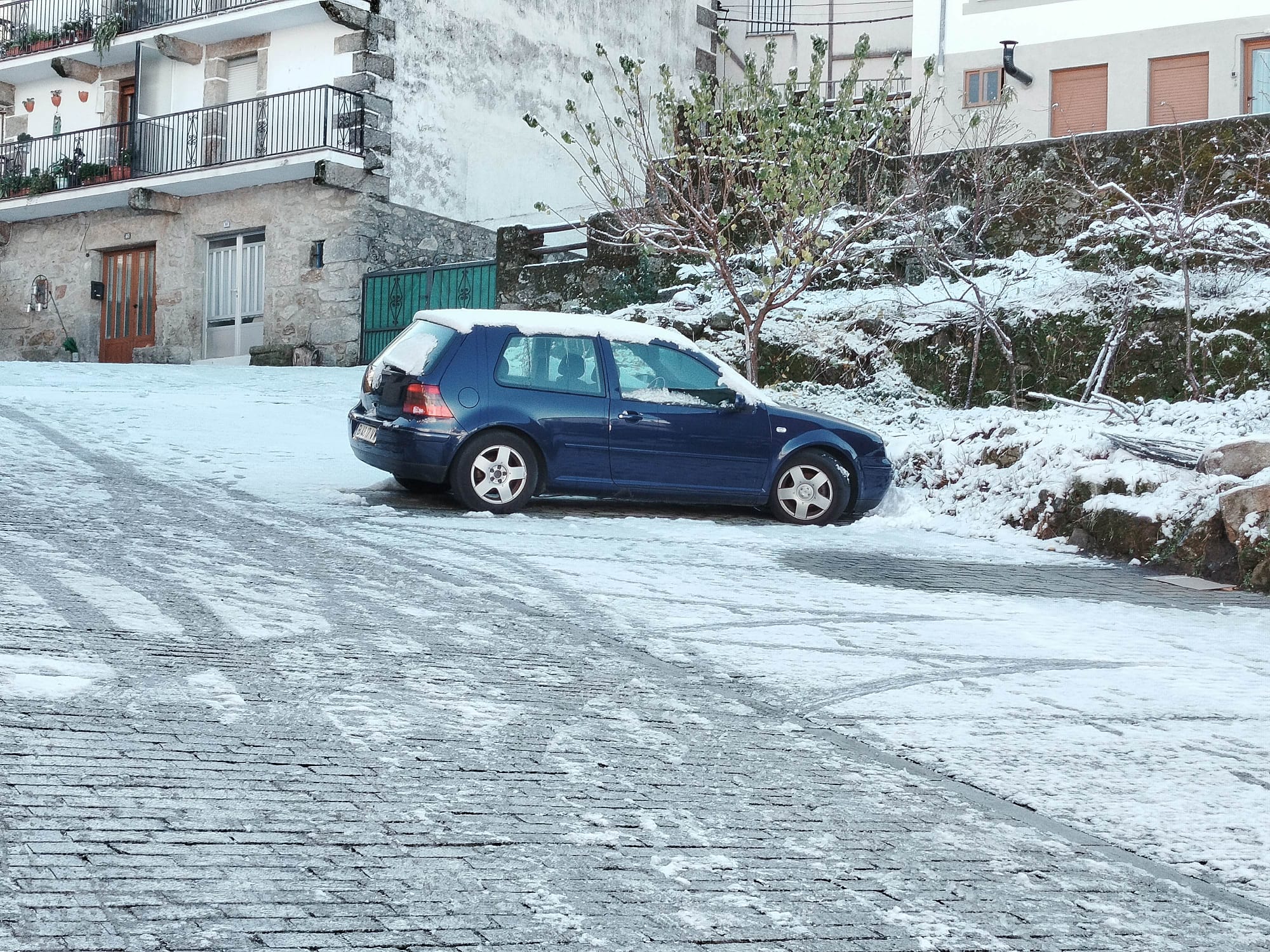 NIEVE EN LA GARGANTA