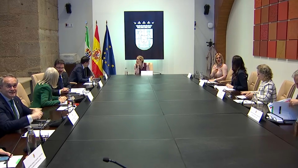 La Junta invertirá 27´8 millones de euros para mejorar la eficiencia energética en los tres hospitales de Badajoz
