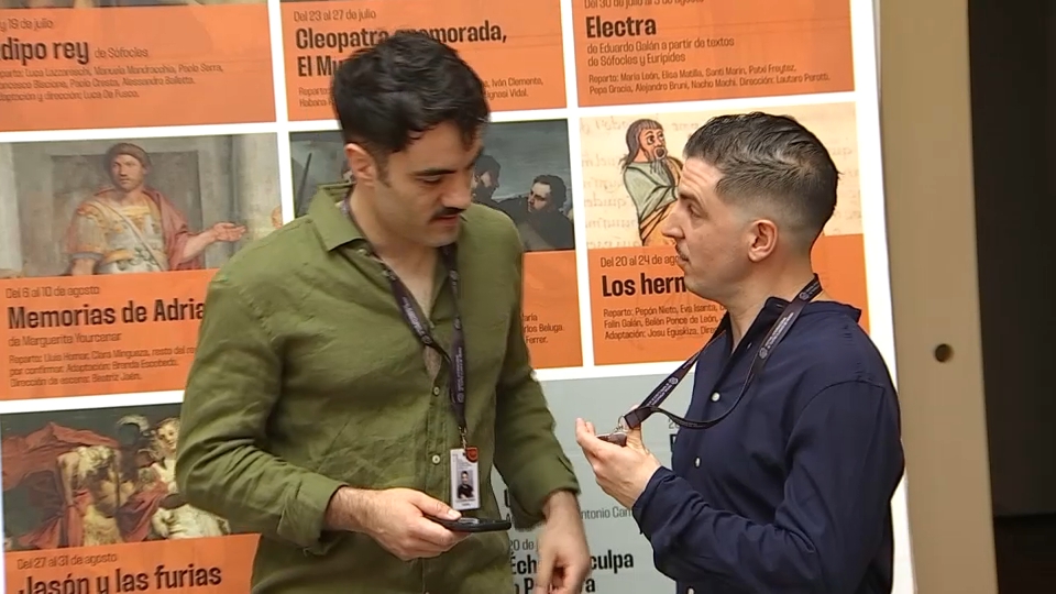 Los actores Alejandro Bruni y Nacho Machi en la presentación de 'Electra'