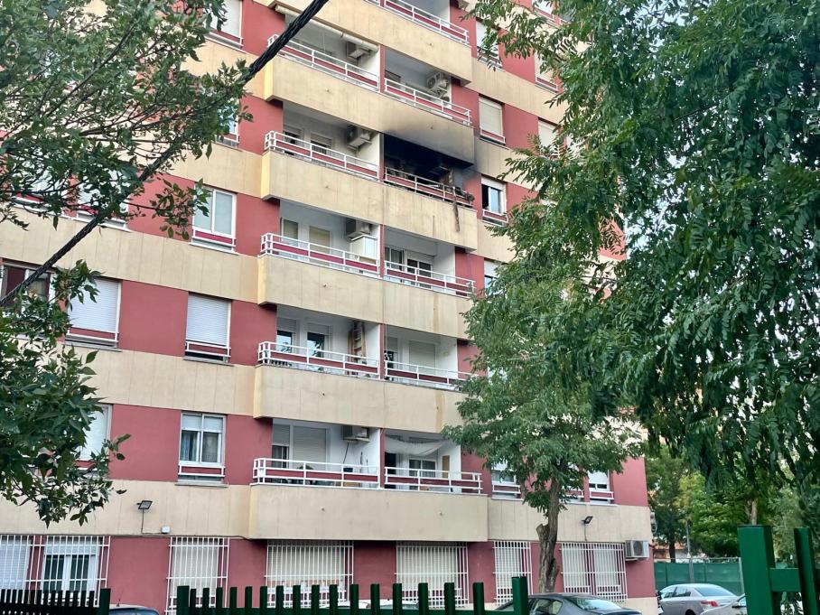 Edificio donde se ha producido el incendio en Cáceres