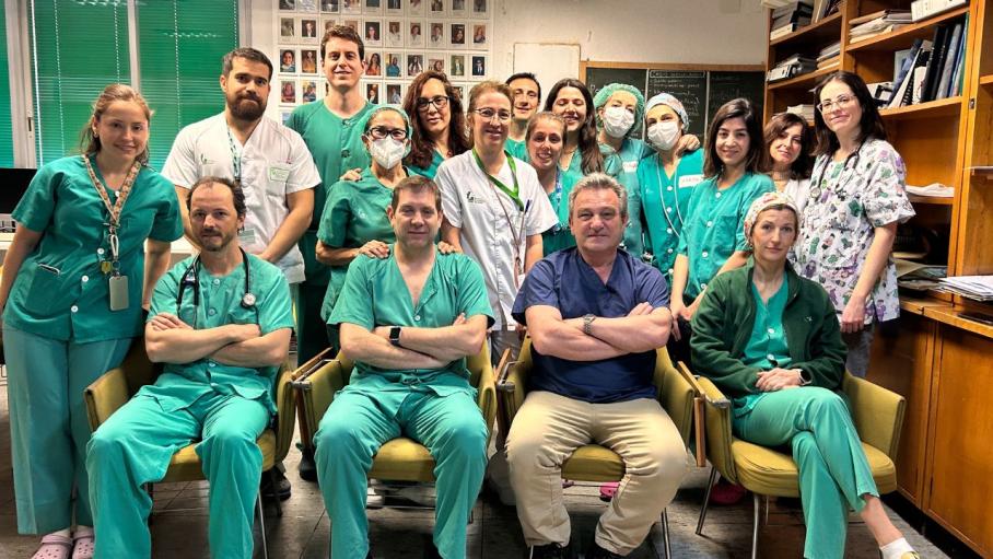 El Hospital Materno Infantil de Badajoz realiza una cirugía hepática "pionera" a una paciente pediátrica