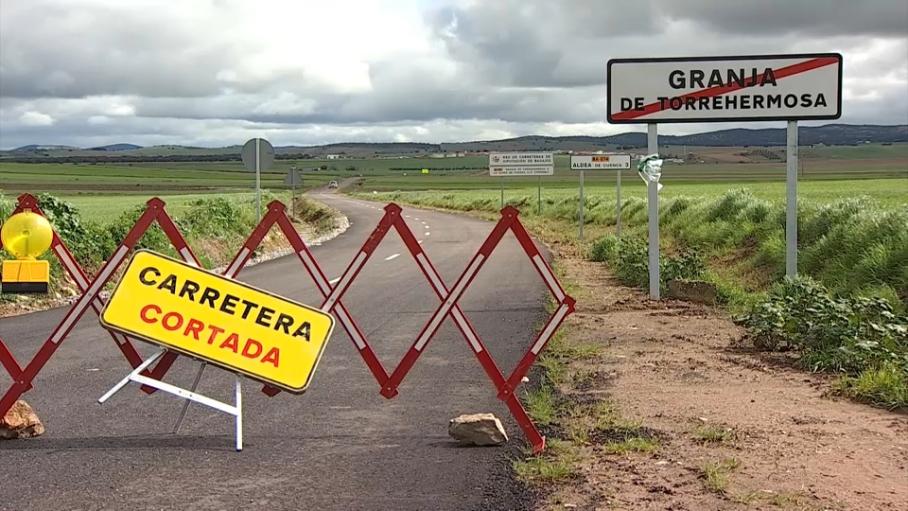 Seis carreteras de la provincia de Badajoz continúan cortadas al tráfico 