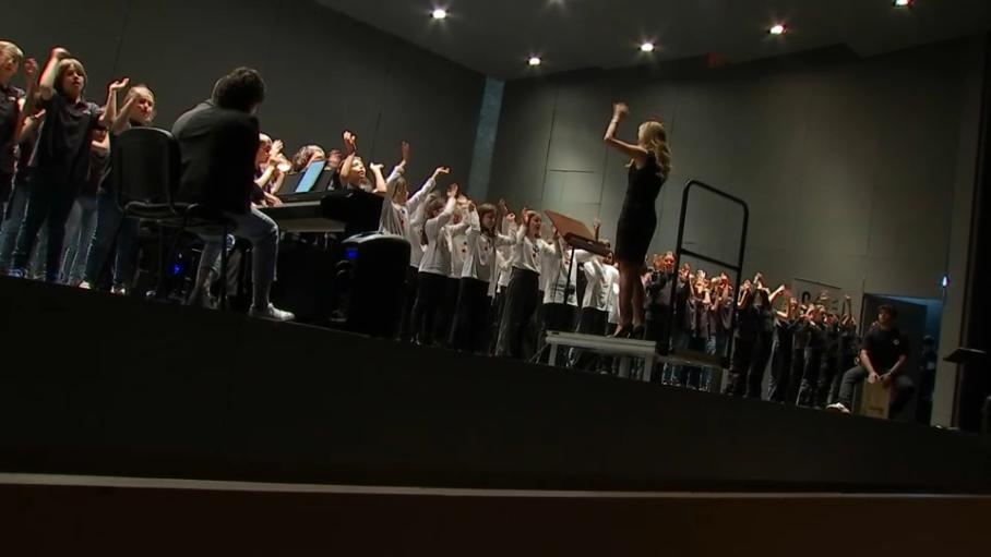 El Palacio de Congresos de Mérida ha acogido este domingo el Encuentro de Coros de Conservatorios de Extremadura