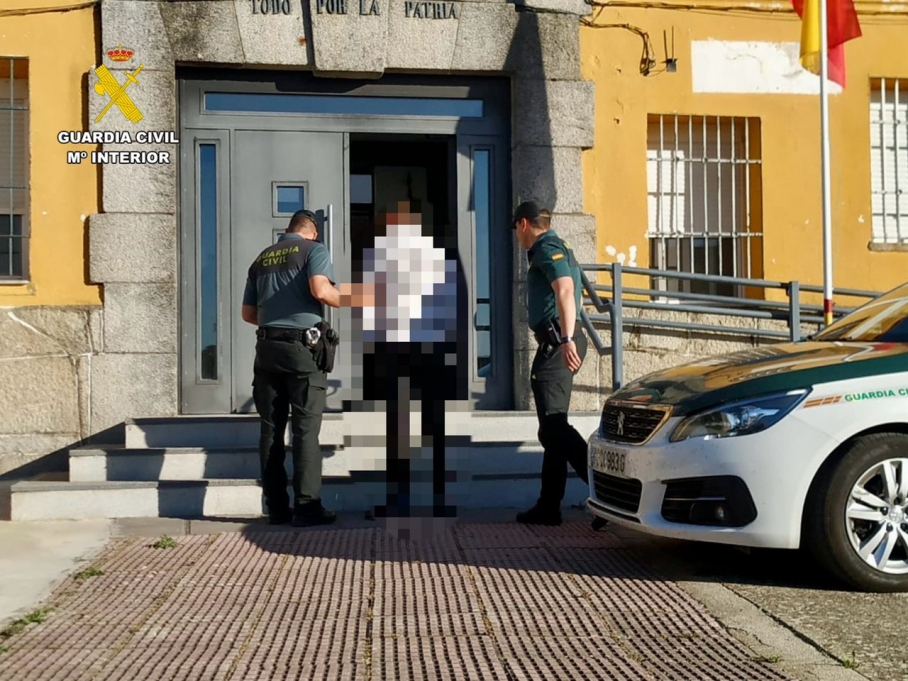 Uno de los detenidos por quebrantar la orden de alejamiento