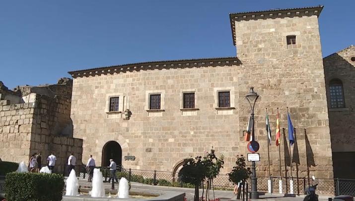 El Gobierno permite a Extremadura endeudarse 597 millones este año