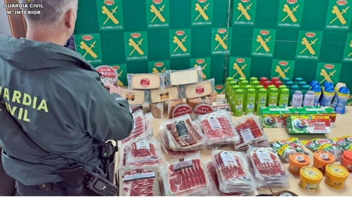 Material sustraído en los diferentes robos cometidos por los dos detenidos