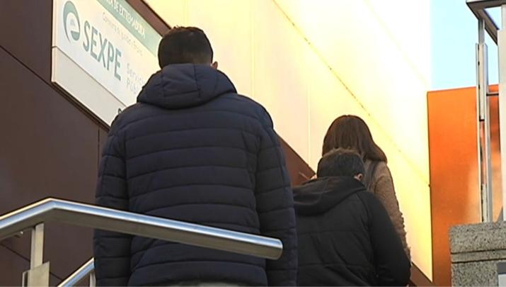 Extremeños acudiendo al Sexpe