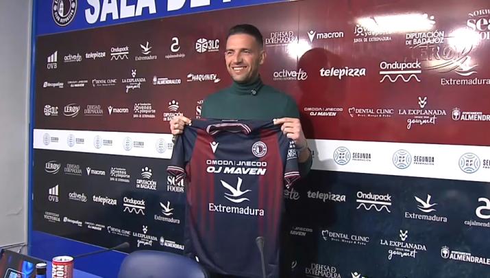 David Rocha, presentado como nuevo entrenador del CD Extremadura