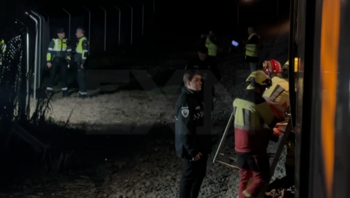 Un hombre ha fallecido tras ser arrollado el vehículo en el que viajaba por el tren Alvia