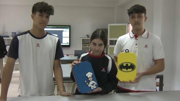 Alumnos del Colegio Salesianos de Badajoz fabrican 'ChemoBox' para niños con cáncer