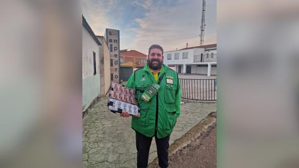 Jonatan Lozada, vendedor que ha dado el premio en Villagonzalo