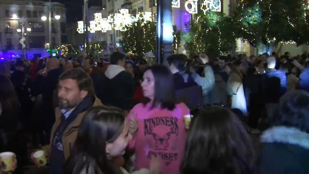 Pacenses de fiesta durante los días de navidad - Imagen de archivo