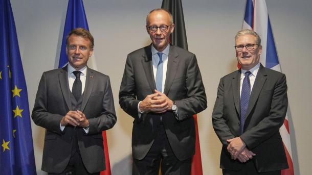 El presidente de Francia, Emmanuel Macron, el canciller de Alemania, Friedrich Merz, y el primer ministro británico, Keir Starmer, en una imagen de archivo