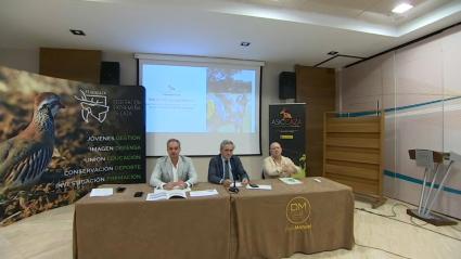 José María Gallardo, Ignacio Higuero y Nacho Rengifo durante la presentación del informe