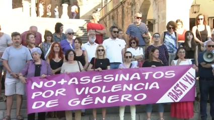 Concentración en Cáceres contra los asesinatos machistas