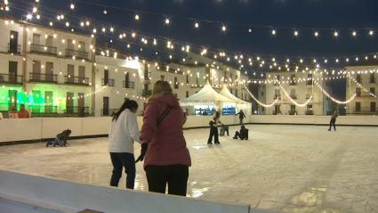 Pista de patinaje de hielo en Cáceres