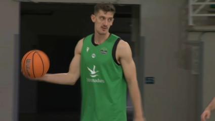 Erikas Kalinicenko, figura clave en el Cáceres Basket